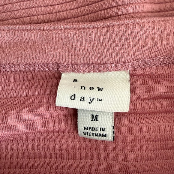 A New Day Womens Mauve Long Sleeve Sweater Size M Athleisure Boxy Casual Capsule - Picture 4 of 11